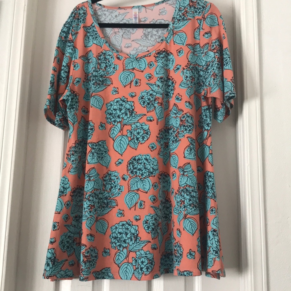 LuLaRoe Perfect T